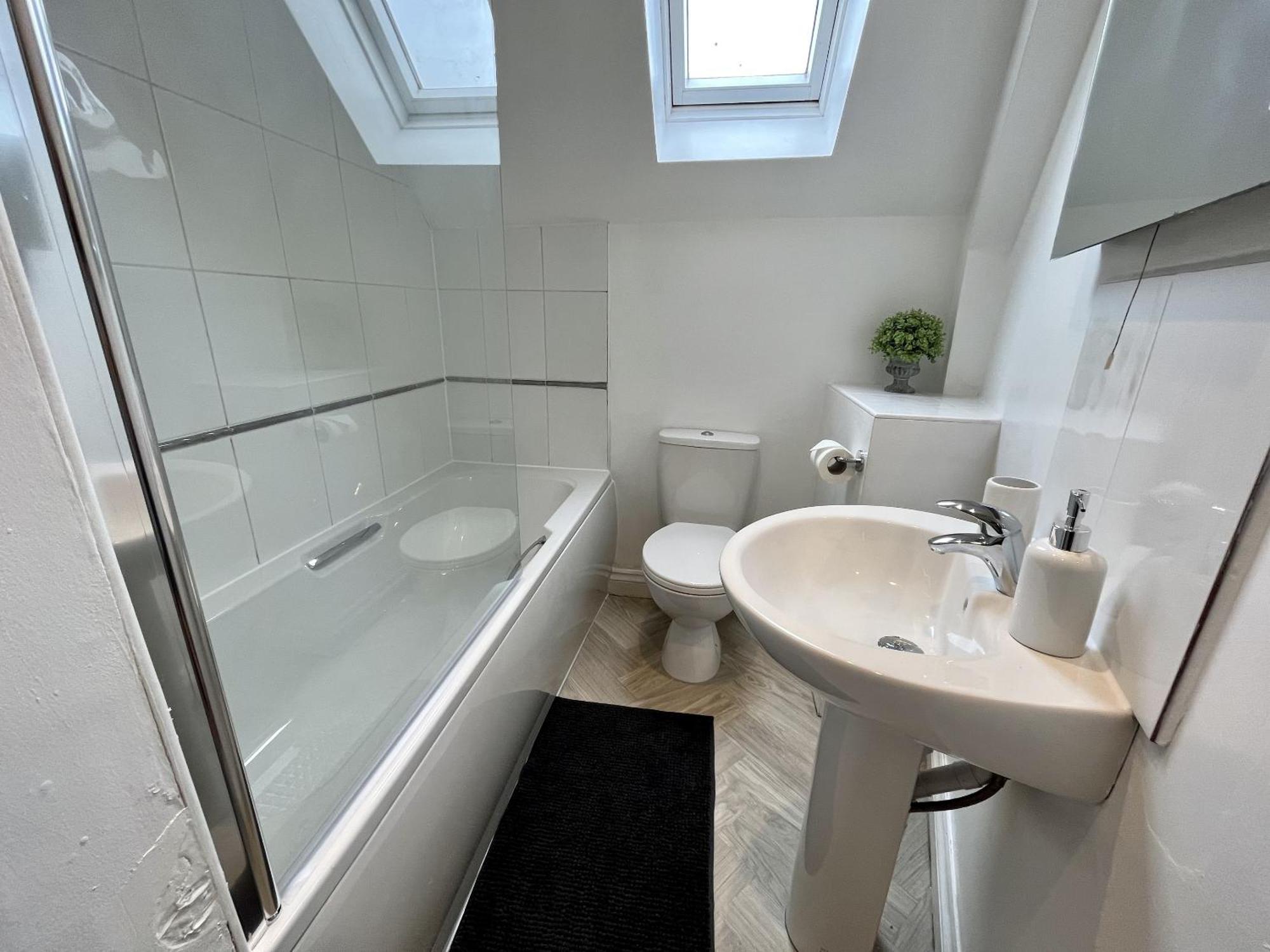 The Coach House - With Hot Tub St Austell