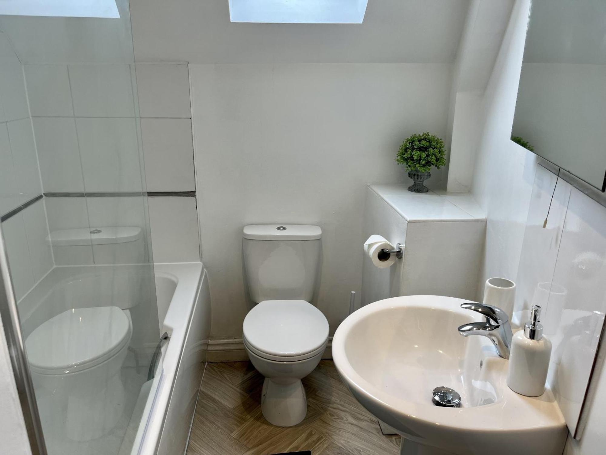 The Coach House - With Hot Tub Holiday home
