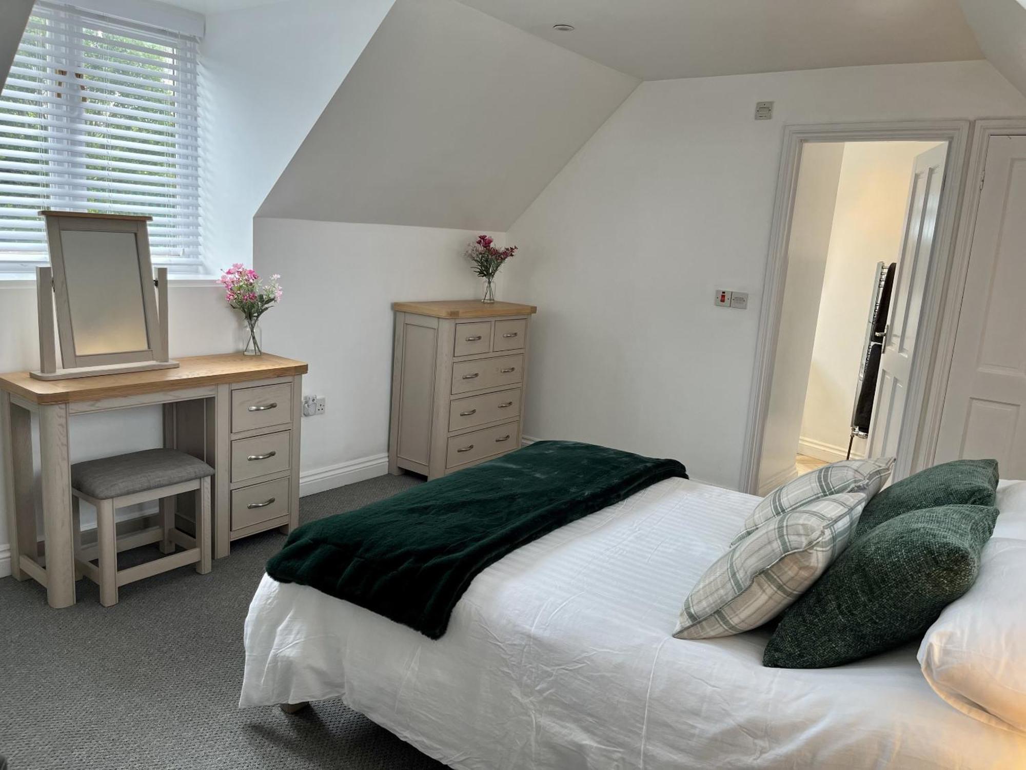 The Coach House - With Hot Tub Holiday home