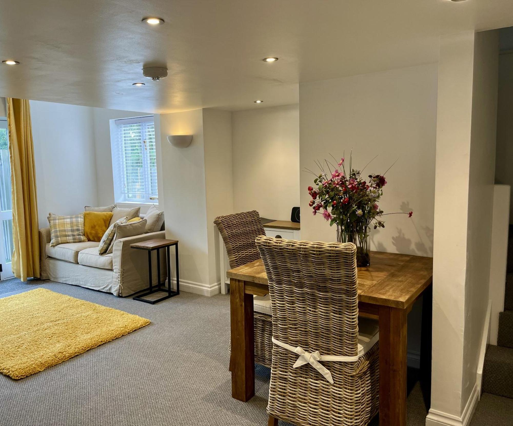 The Coach House - With Hot Tub * St Austell