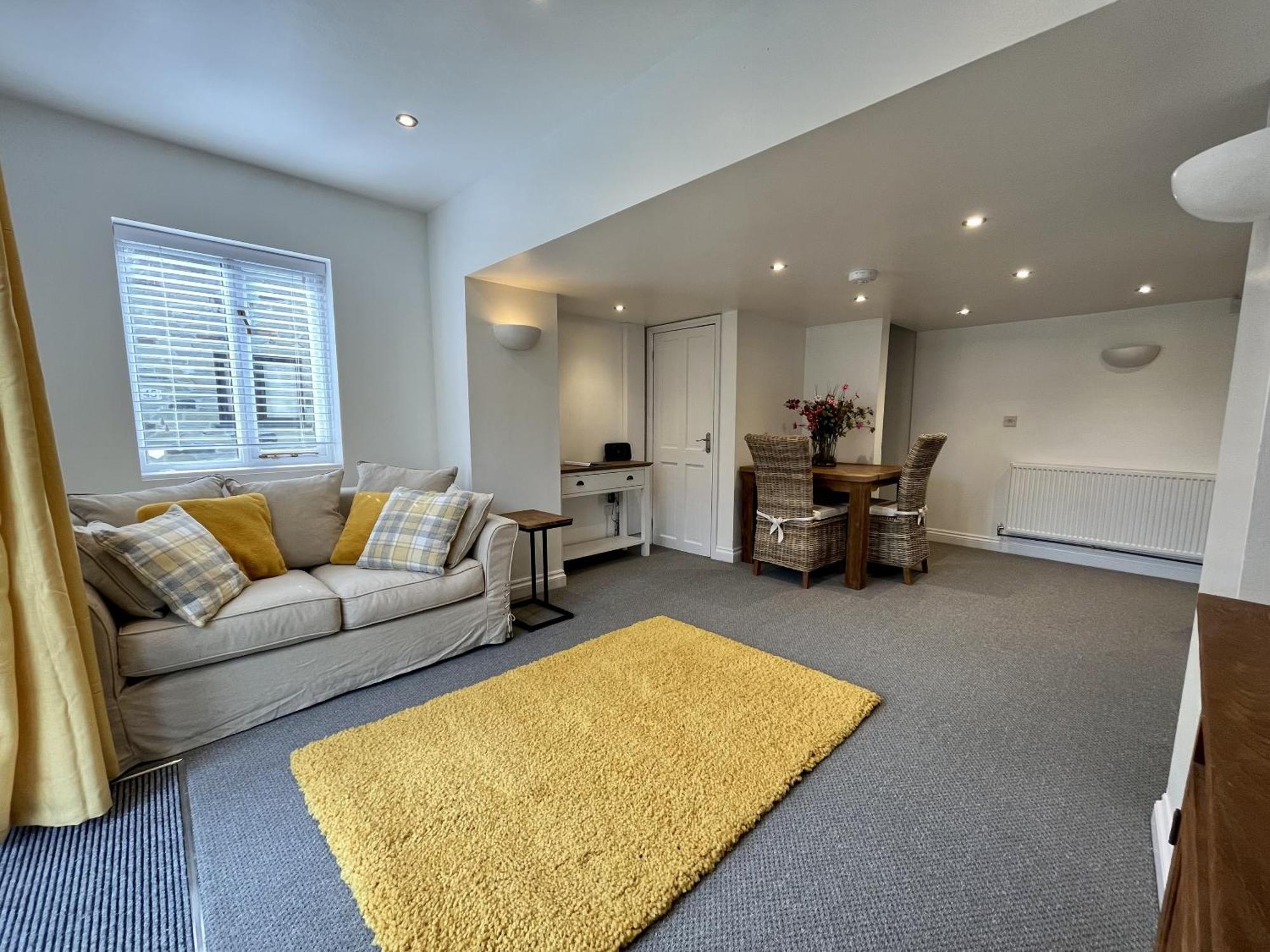 The Coach House - With Hot Tub Holiday home